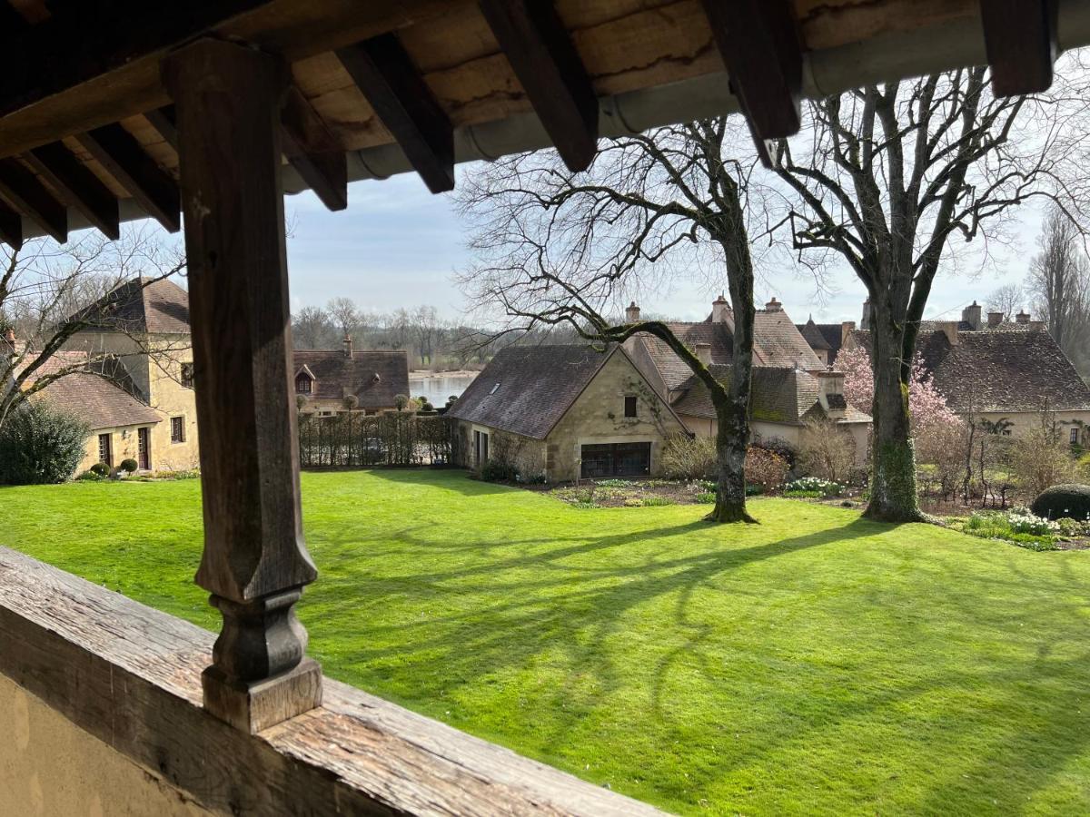 La Maison De La Tour Apremont-sur-Allier Exterior foto